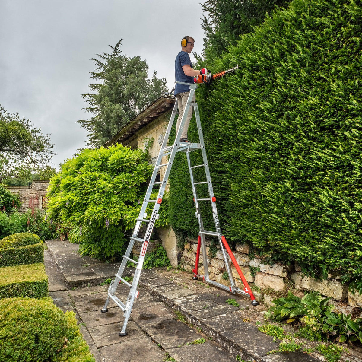 Normal Ladder 5 Step Adjustable Platform Ladder for Uneven Ground | Henchman AU ...
