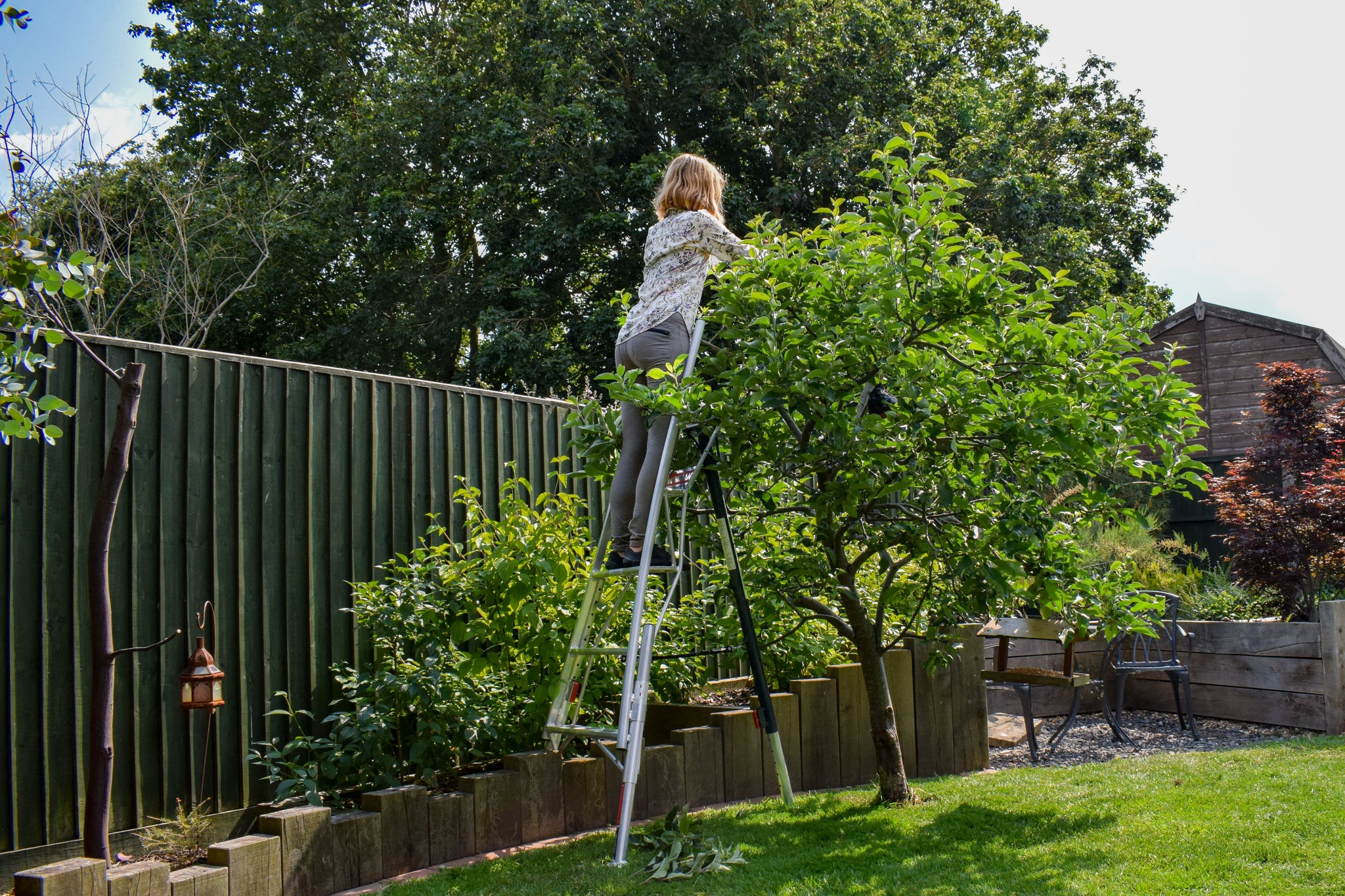 Normal Ladder New Fully Adjustable Tripod Ladder 6ft / 1.8m – Henchman Ladders Australia