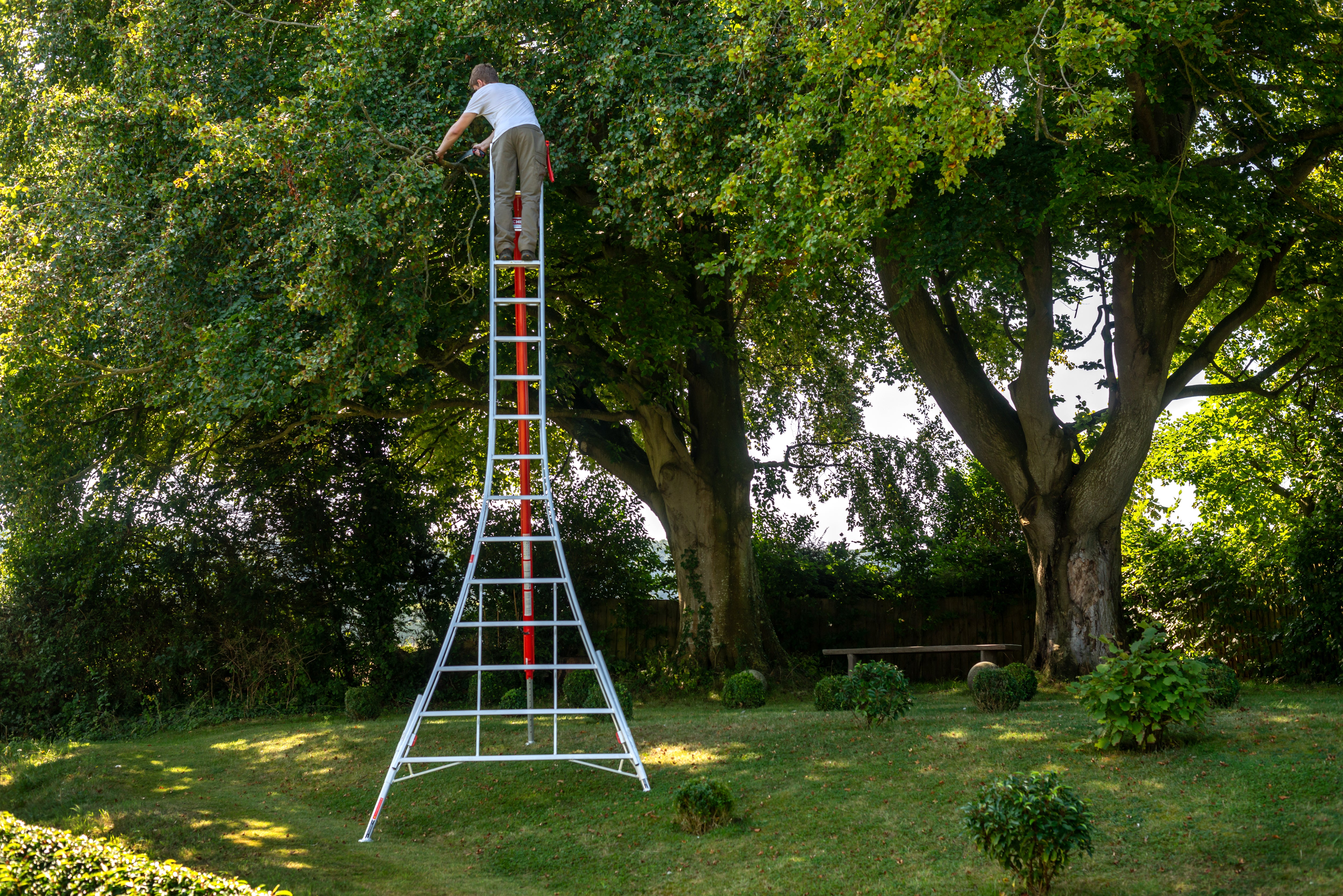 Normal Ladder 16ft PRO Adjustable Tripod Ladder (4.8m) | Henchman AU – Henchman ...